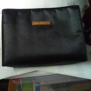 GIORGIO BEVERLY HILLS COSMETIC BAG